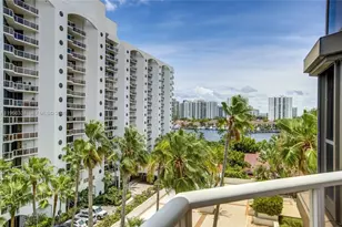 3600 Yacht Club Dr, Aventura, FL 33180 - Photo 38