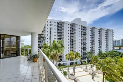 3600 Yacht Club Dr #703, Aventura, FL 33180 - Photo 26