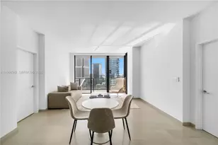 88 SW 7th St, Miami, FL 33130 - Photo 4