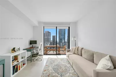 88 SW 7th St #2105, Miami, FL 33130 - Photo 14