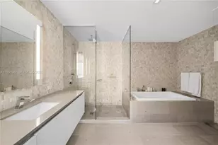 88 SW 7th St, Miami, FL 33130 - Photo 12