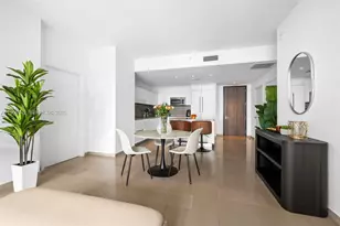 88 SW 7th St, Miami, FL 33130 - Photo 2