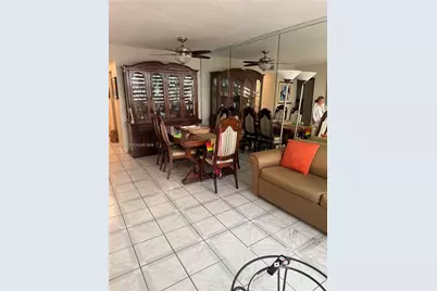 2899 Collins Ave #936, Miami Beach, FL 33140 - Photo 30