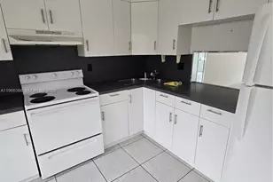 851 NE 14th Ave, Hallandale Beach, FL 33009 - Photo 6