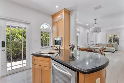 2231 SW 17th St, Miami, FL 33145 - Photo 10