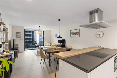 1000 Brickell Plz #4605, Miami, FL 33131 - Photo 2