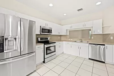 2779 SW 82nd Ave #105, Miramar, FL 33025 - Photo 4