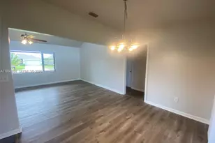 371 SE Fairchild Ave, Port Saint Lucie, FL 34984 - Photo 12