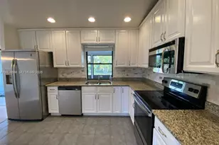 371 SE Fairchild Ave, Port Saint Lucie, FL 34984 - Photo 14