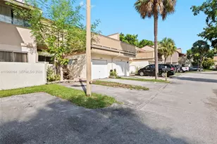 833 NW 82nd Ave, Plantation, FL 33324 - Photo 2