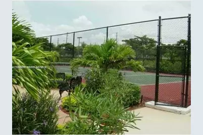 7610 Westwood Dr #120, Tamarac, FL 33321 - Photo 8