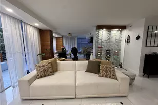 19195 Mystic Pointe Dr, Aventura, FL 33180 - Photo 4