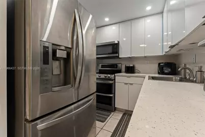 606 W 81st St #302, Hialeah, FL 33014 - Photo 12