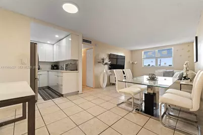 606 W 81st St #302, Hialeah, FL 33014 - Photo 8
