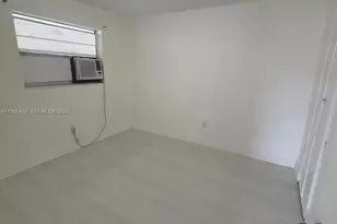 1400 W 29th St, Hialeah, FL 33012 - Photo 6