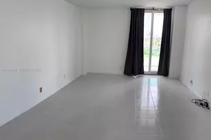 100 Bayview Dr, Sunny Isles Beach, FL 33160 - Photo 26