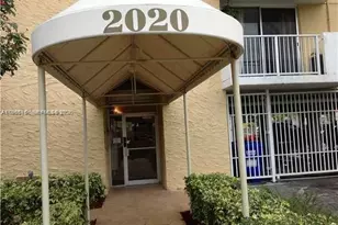 2020 NE 135th St, North Miami, FL 33181 - Photo 2