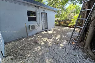 1230 NW 70th St, Miami, FL 33147 - Photo 10