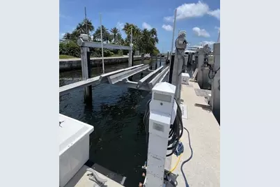 4 Grove Isle Drive, Miami, FL 33133 - Photo 10