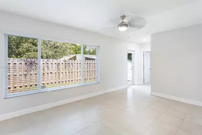 3241 NE 17th Ave, Oakland Park, FL 33334 - Photo 26