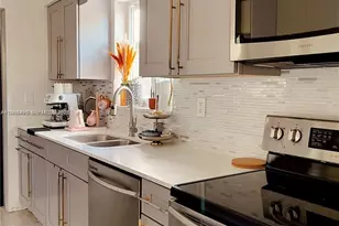 207 SW 12th Ave, Dania Beach, FL 33004 - Photo 8