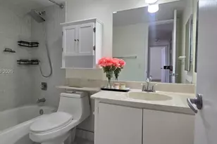 10221 Fontainebleau Blvd, Miami, FL 33172 - Photo 22