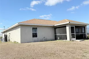 3625 NE 19th Pl, Cape Coral, FL 33909 - Photo 8