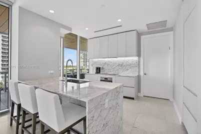 5775 Collins Ave #506, Miami Beach, FL 33140 - Photo 14