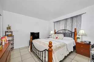 2330 NW 11th St, Miami, FL 33125 - Photo 10
