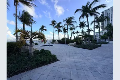 2101 Brickell Ave #2202, Miami, FL 33129 - Photo 24