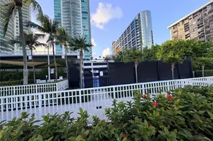 2101 Brickell Ave, Miami, FL 33129 - Photo 30