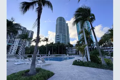 2101 Brickell Ave #2202, Miami, FL 33129 - Photo 36