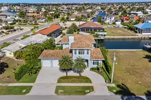 1070 Dana Ct, Marco Island, FL 34145 - Photo 4
