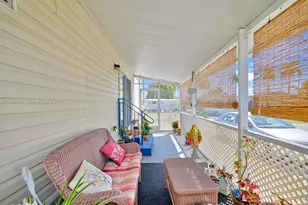 8701 SW 17th Ct, Davie, FL 33324 - Photo 6