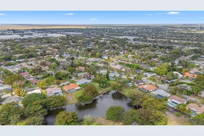 11069 Glenwood Dr, Coral Springs, FL 33065 - Photo 6