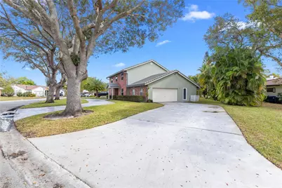 11069 Glenwood Dr, Coral Springs, FL 33065 - Photo 4