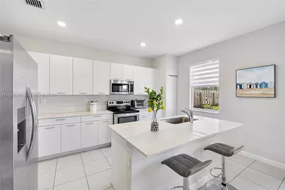 2361 NW 125th St, Miami, FL 33167 - Photo 16