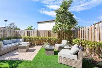 2361 NW 125th St, Miami, FL 33167 - Photo 30