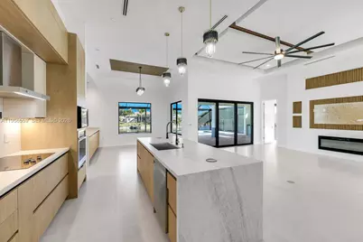 141 SE 21st St, Cape Coral, FL 33909 - Photo 8