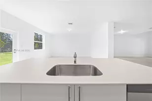 2442 SE 30th St, Homestead, FL 33035 - Photo 16