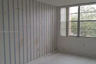 1300 St Charles Pl, Pembroke Pines, FL 33026 - Photo 20