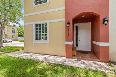 5343 SW 40th Ave, Dania Beach, FL 33314 - Photo 2