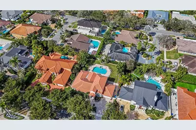 8305 NW 157th Ter, Miami Lakes, FL 33016 - Photo 40