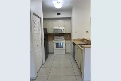 7220 NW 114th Ave #307, Doral, FL 33178 - Photo 6