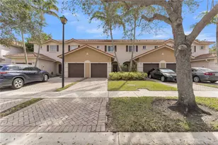 8844 S Isles Cir, Tamarac, FL 33321 - Photo 34