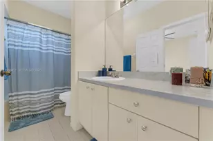 8844 S Isles Cir, Tamarac, FL 33321 - Photo 24