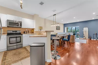 8844 S Isles Cir #0, Tamarac, FL 33321 - Photo 8