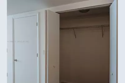 350 S Miami Ave #1901, Miami, FL 33130 - Photo 28