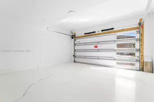 17902 SW 149th Ct, Miami, FL 33187 - Photo 14