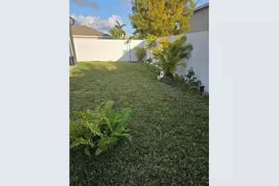 613 NE 5th Way, Florida City, FL 33034 - Photo 24